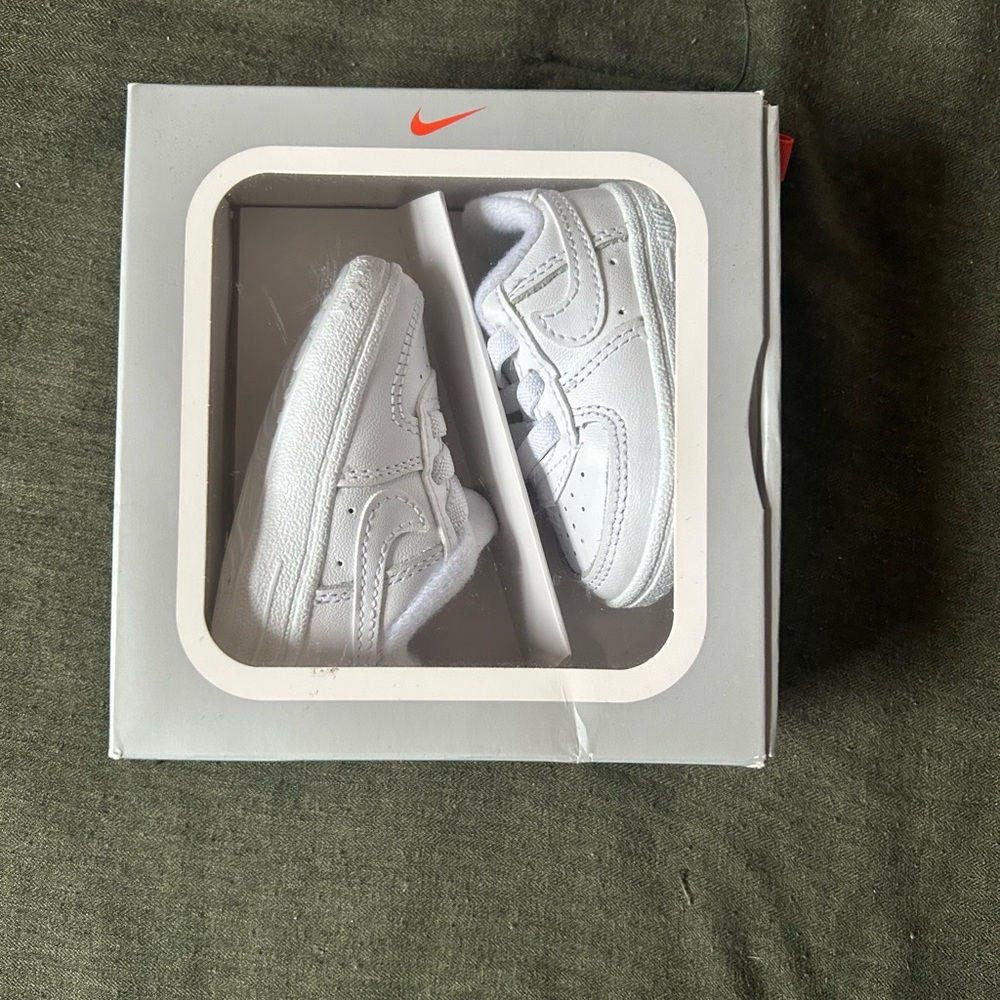 Nike Force 1 Crib Sneakers in White